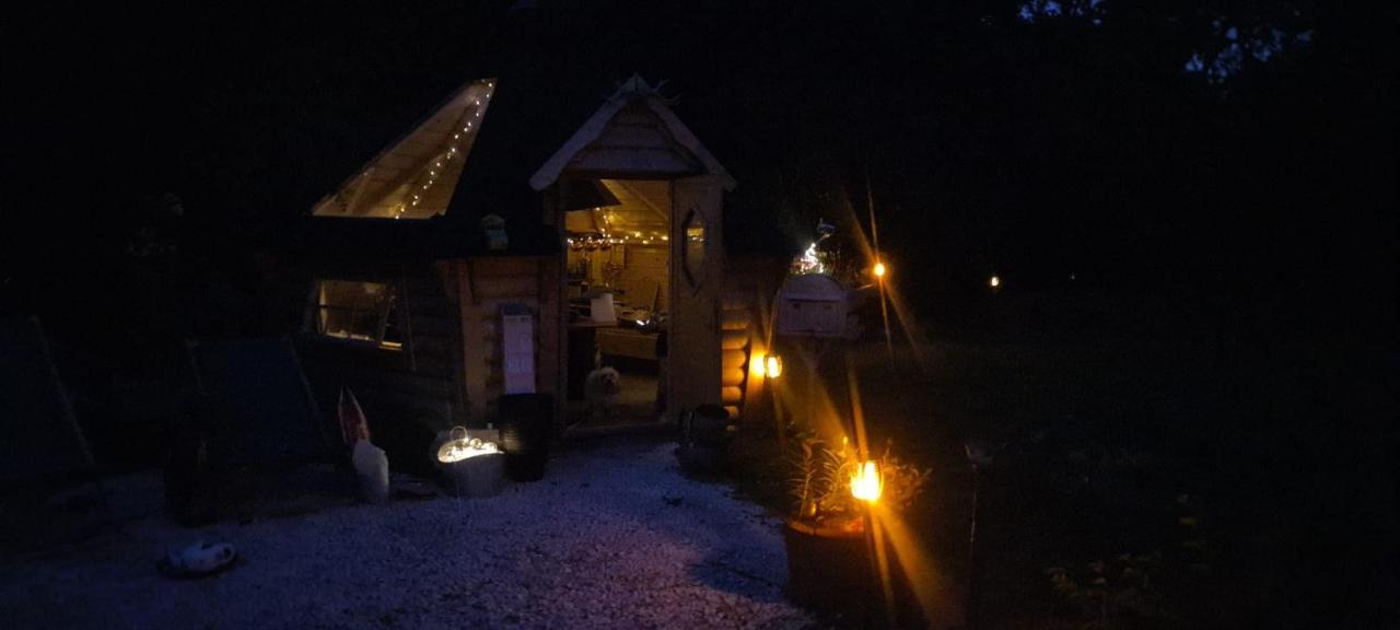 Gillan Creek Retreat Hotel เฮลสตัน ภายนอก รูปภาพ